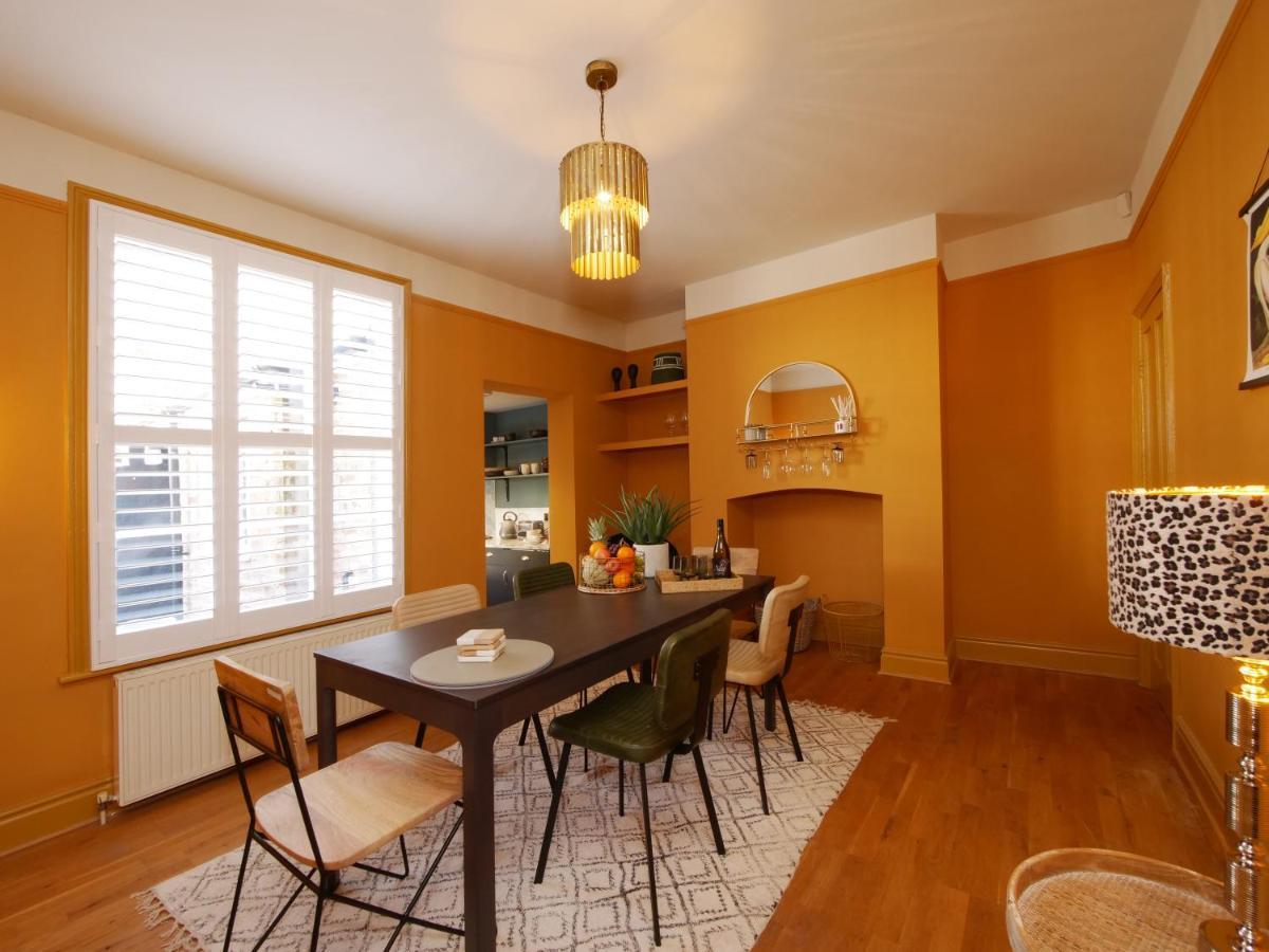 Bar Wall Cottage-City Wall Views-Sleeps 5 York Exterior foto